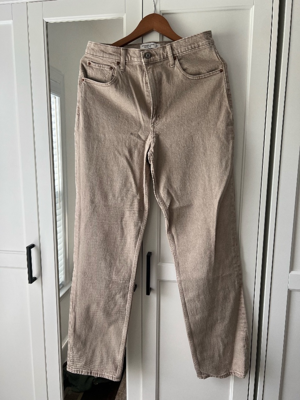 Abercrombie & Fitch Beige High Rise Straight Leg Jeans 30/10 Long